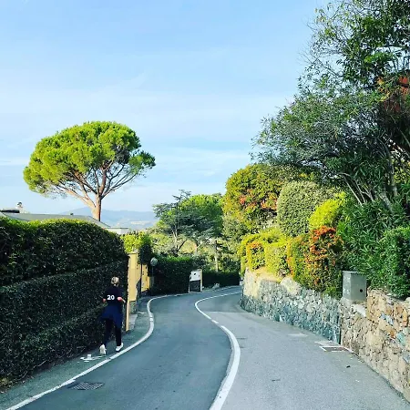 Casabuca8 Pineta-vista Sul Golf-tranquillo-verde-balcone-lussuoso E Spazioso-renovato Appartement Arenzano