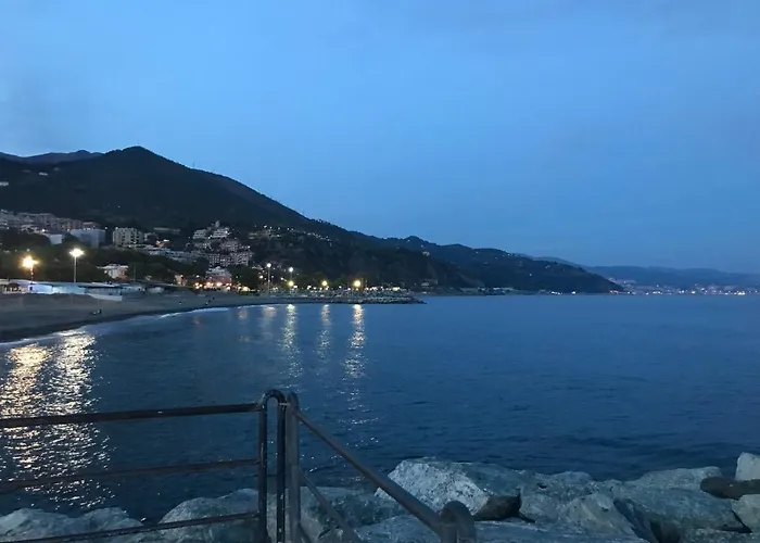 Casabuca8 Pineta-vista Sul Golf-tranquillo-verde-balcone-lussuoso E Spazioso-renovato Arenzano