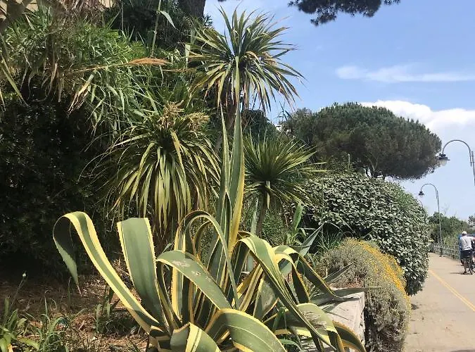 Residence Arenzano Pineta - Casabuca8 - Appartamento Moderno - Con Balcone - Vista Campo Da Golf - Vicino Al Mare